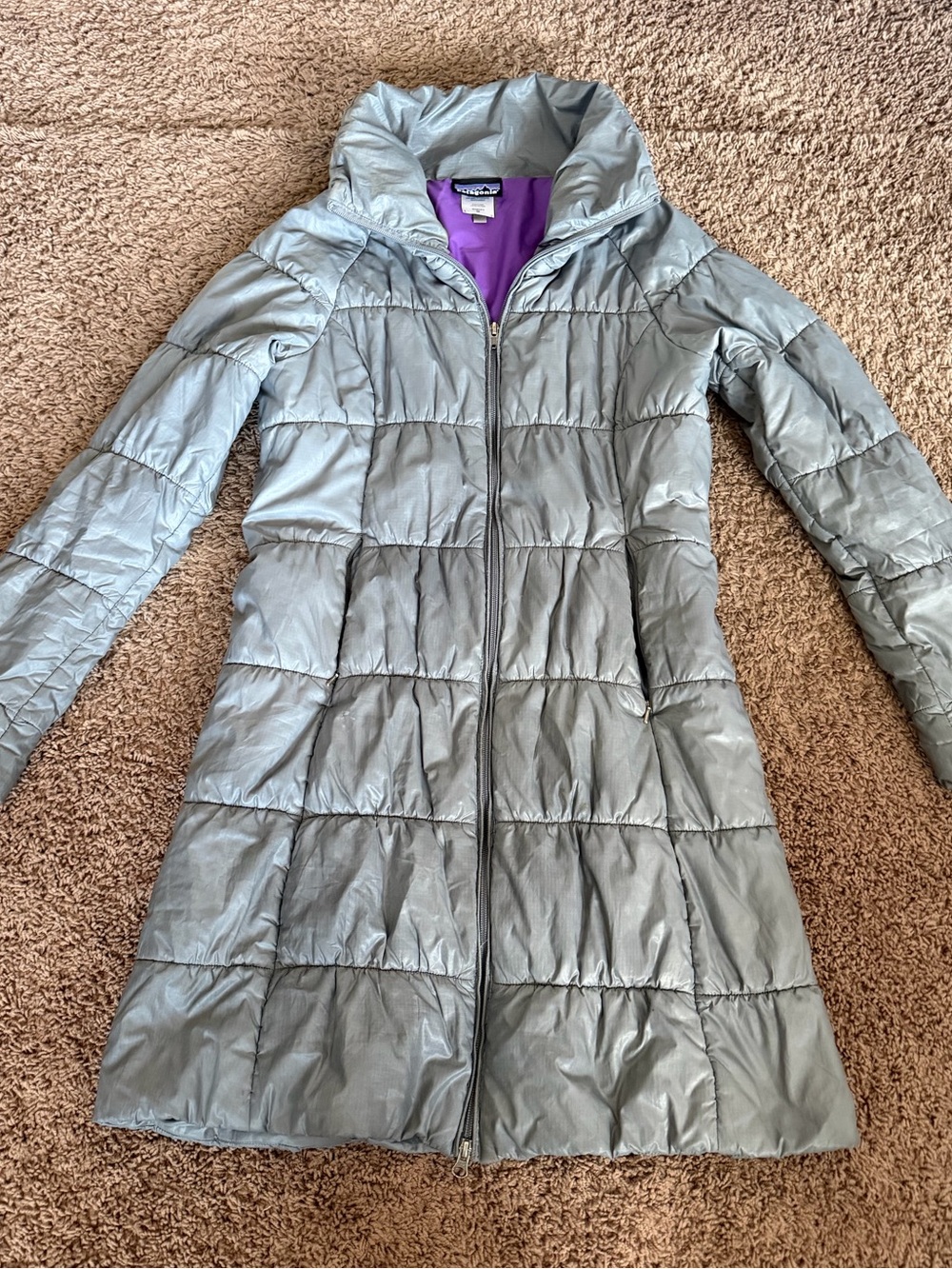 Patagonia Light Gray Long Puffer Coat with Purple Lining - Women's